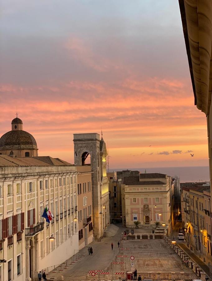 Castello Attic Sunset Terrace Apartment Cagliari Exterior foto