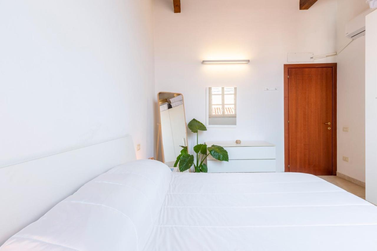 Castello Attic Sunset Terrace Apartment Cagliari Exterior foto