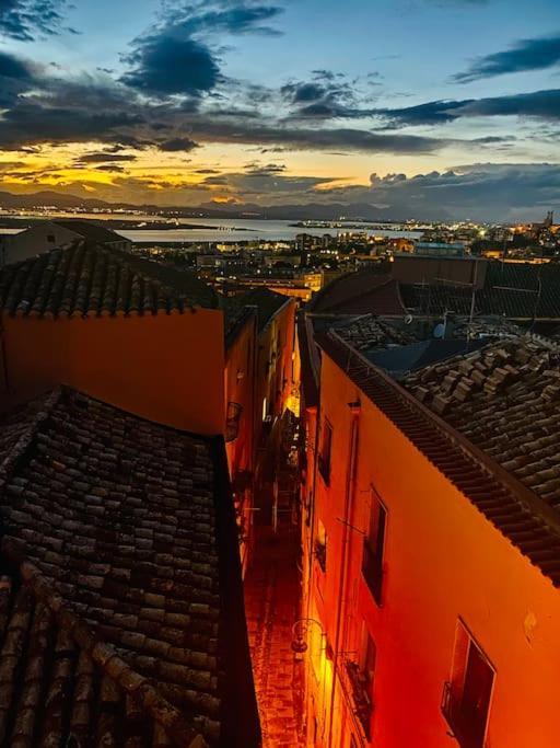 Castello Attic Sunset Terrace Apartment Cagliari Exterior foto