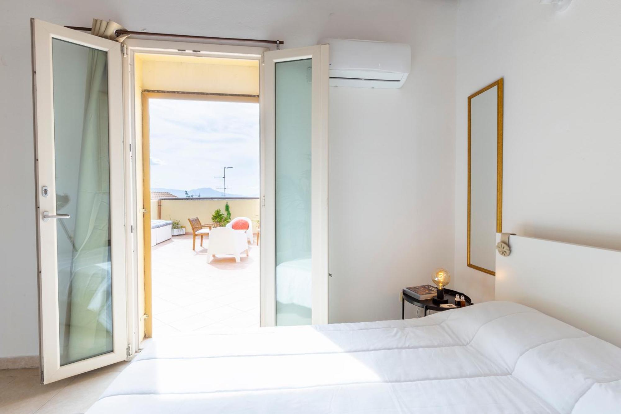Castello Attic Sunset Terrace Apartment Cagliari Exterior foto